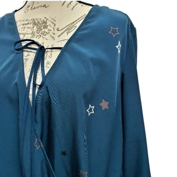 Melissa McCarthy Plus Size Faux Wrap Blouse 0X - Picture 3 of 8